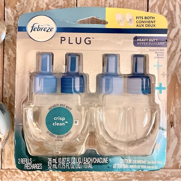 🌱Febreze Dual Plug Refills & 2 Candles 🌱 NWT - Picture 2 of 11